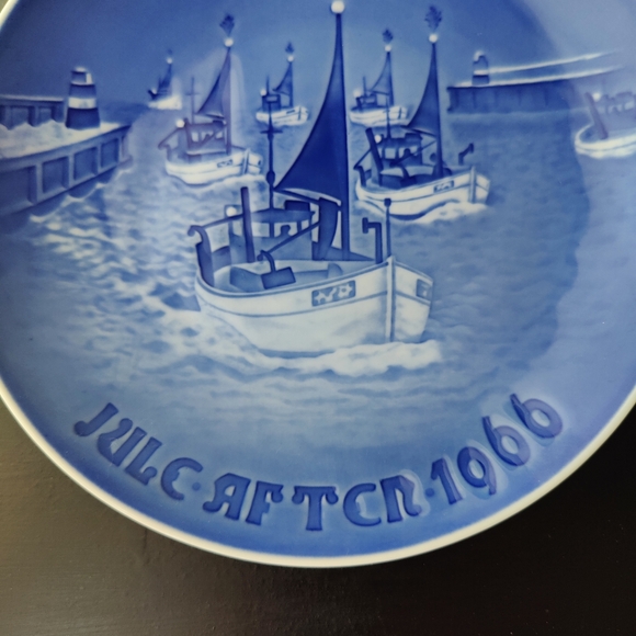 7 in | 1966 Bing & Grondahl Christmas 🌲plate by Henry Theander - Picture 6 of 11